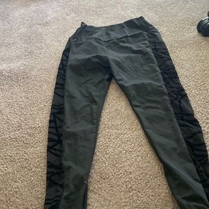 Women’s athletic leggings